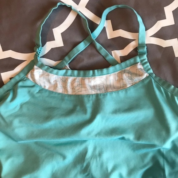 Under Armour Heat Gear Tank - Picture 4 of 5